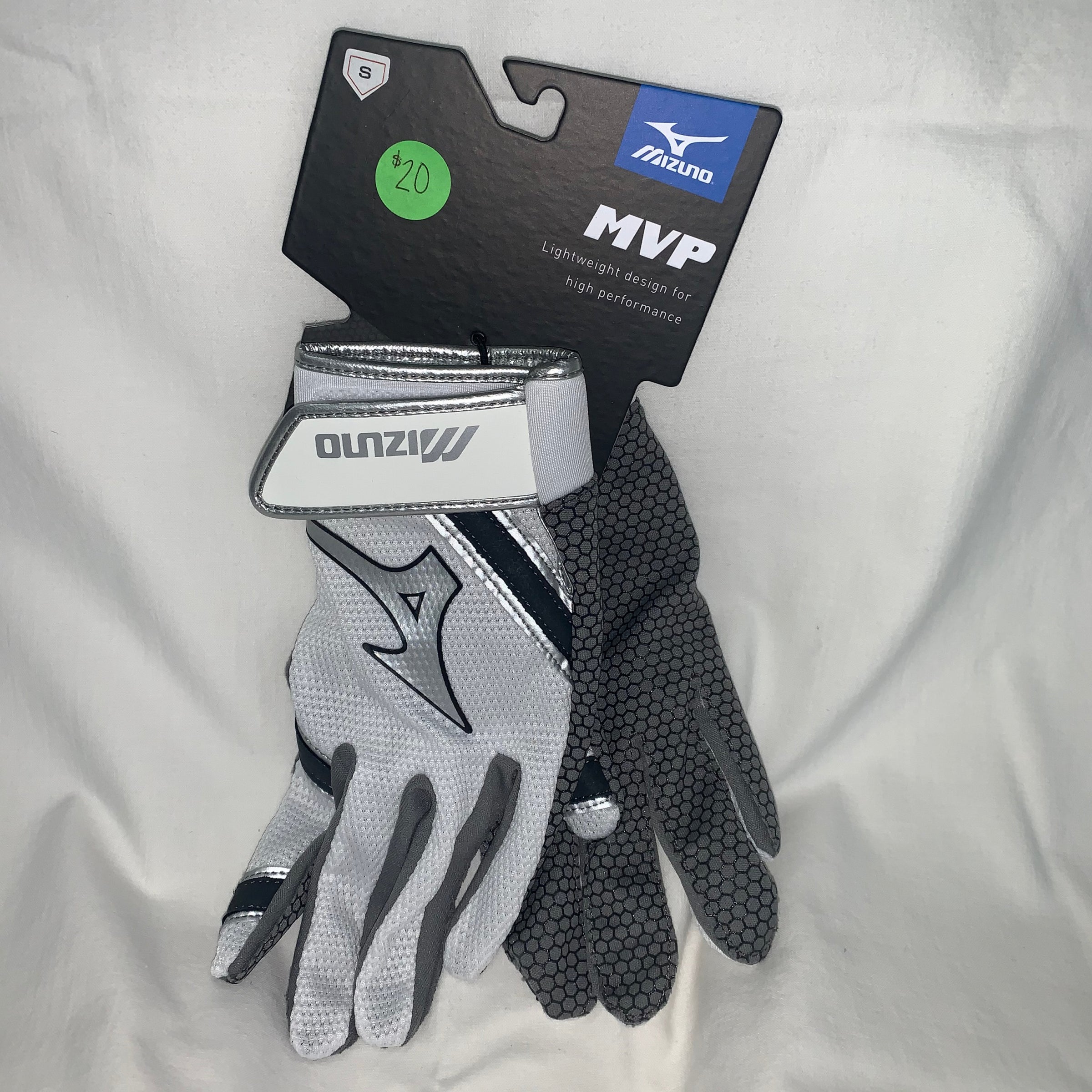 Mizuno mvp batting gloves best sale